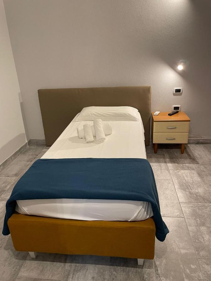 Casa Camere Pistis Assemini Eksteriør bilde